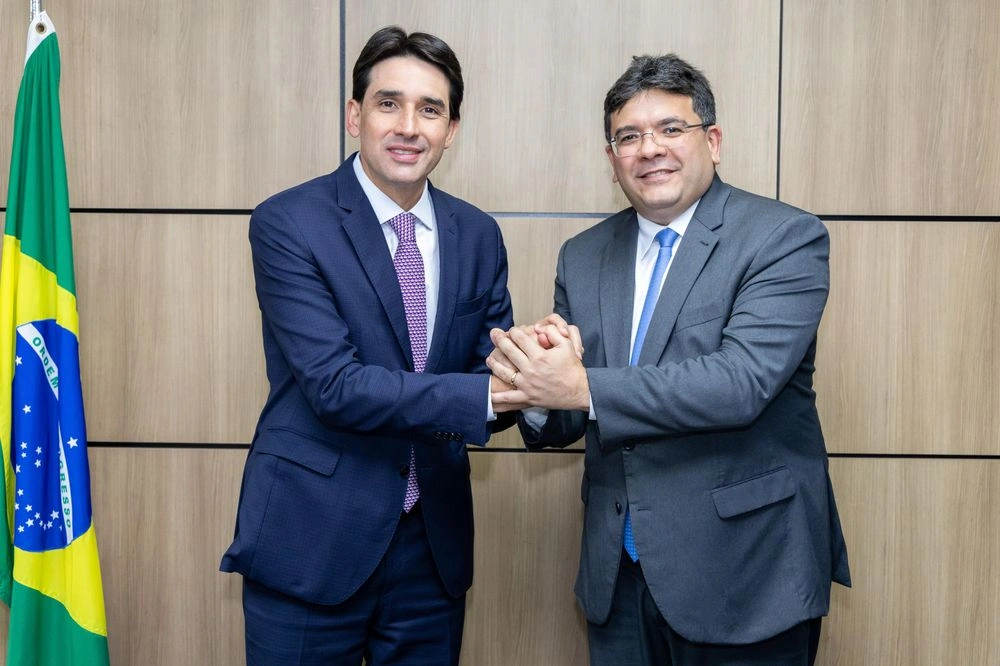 Em Brasília, Rafael Fonteles discute parceria para integração dos Portos do Piauí e Santos