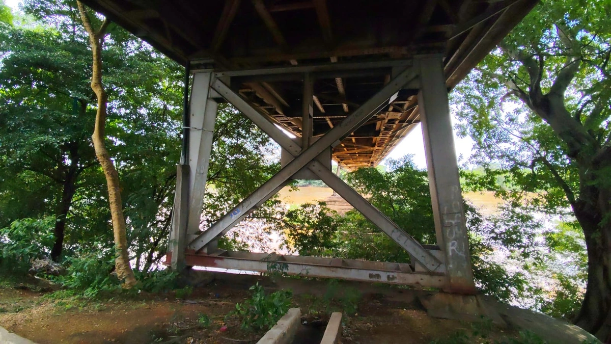 Estrutura da Ponte Metálica