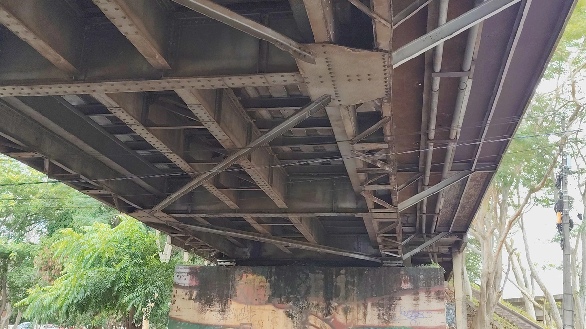 Estrutura da Ponte Metálica