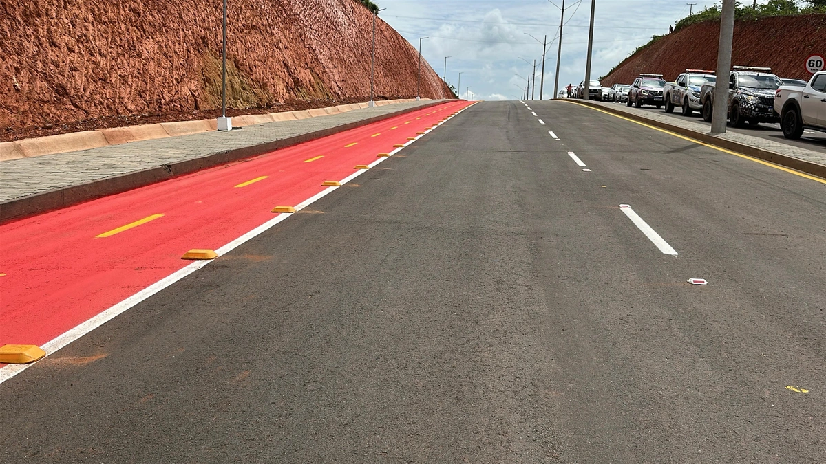 Governador acompanha obras no Contorno Viário e leva investimentos para Luzilândia