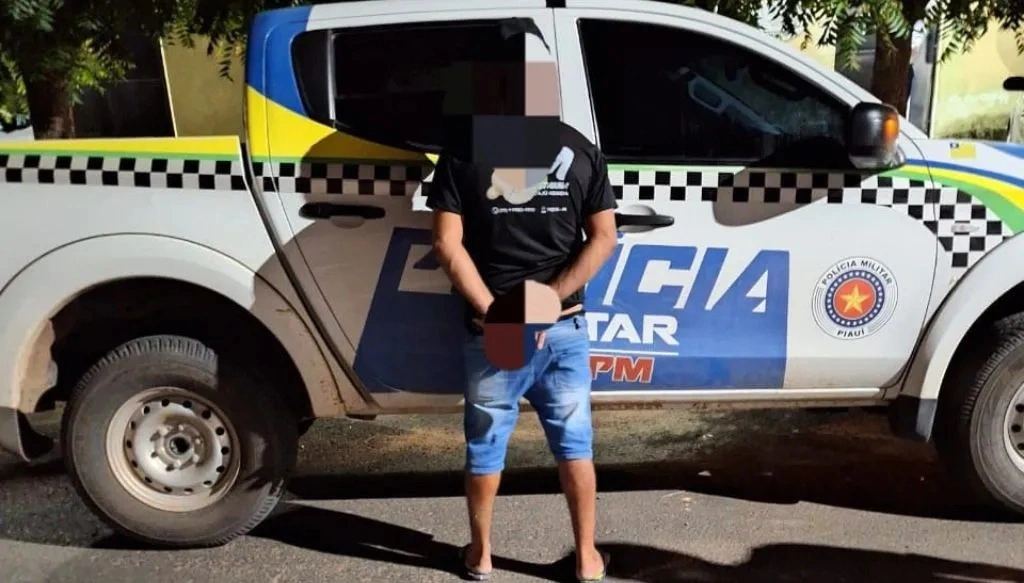 Homem é autuado após causar confusão e desacatar policiais em Pio IX