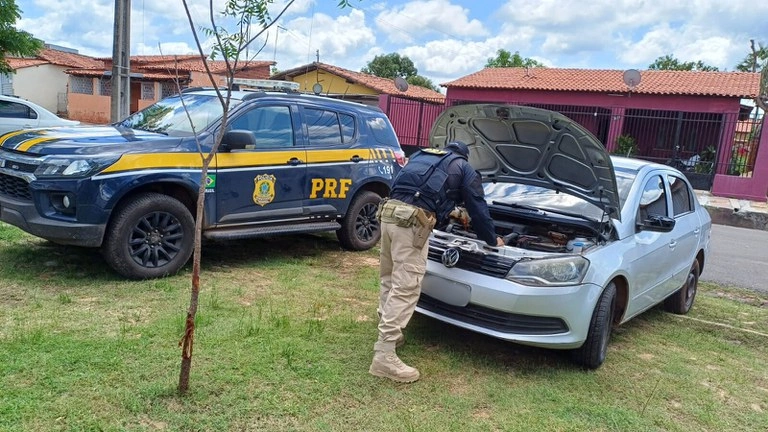 Polícia Rodoviária Federal apreende carro clonado no município de Altos