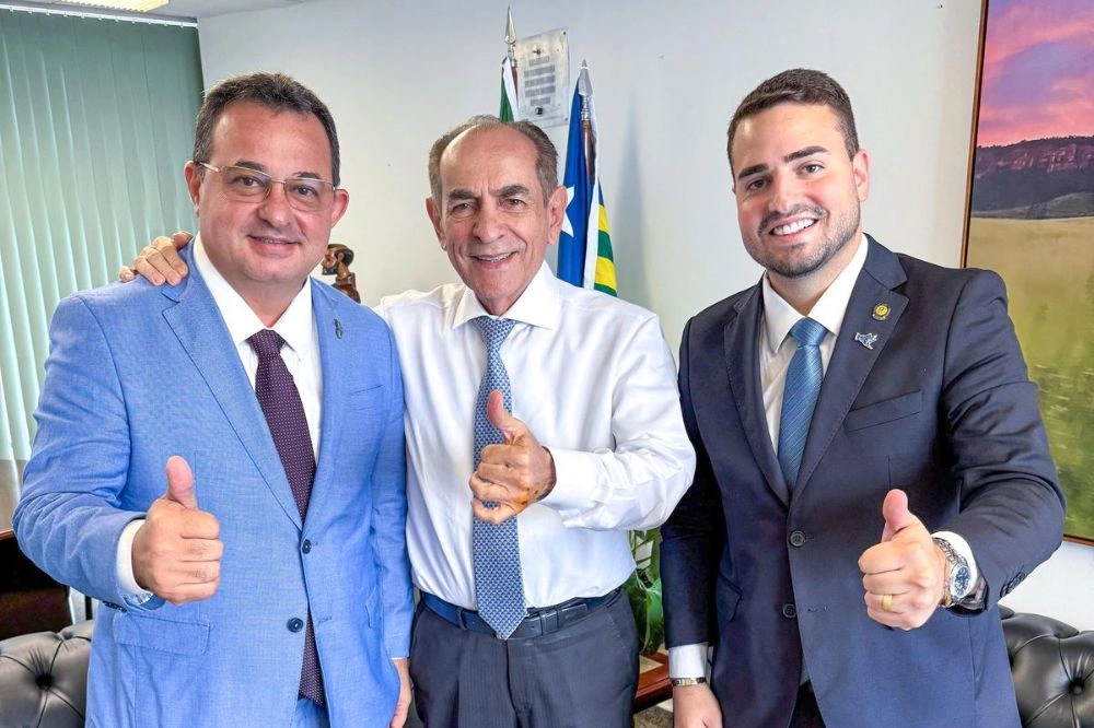 Prefeito de Aroazes busca recursos em Brasília para saúde e grandes obras