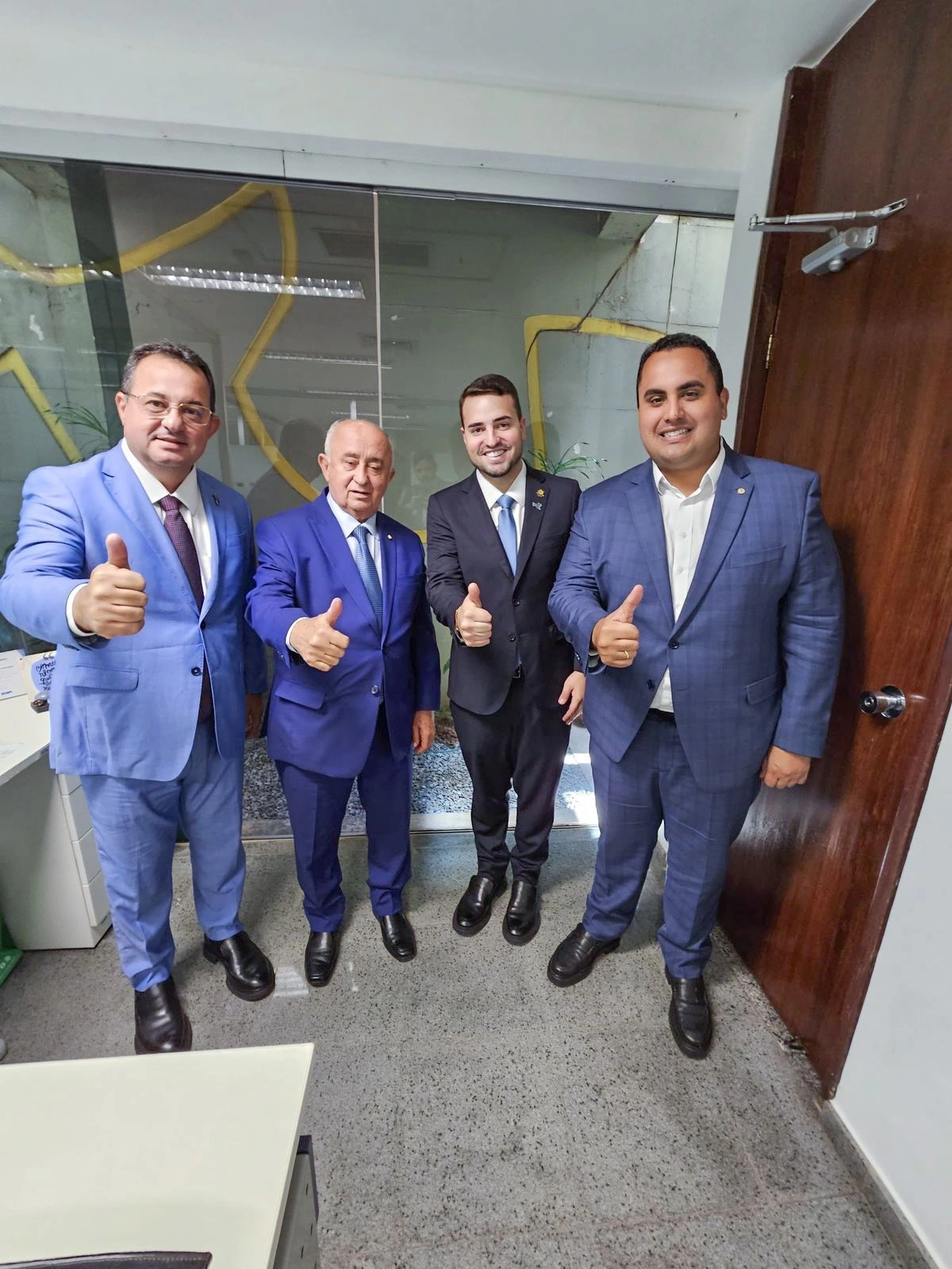 Prefeito Manoel Neto busca investimentos para Aroazes em reunião com deputados