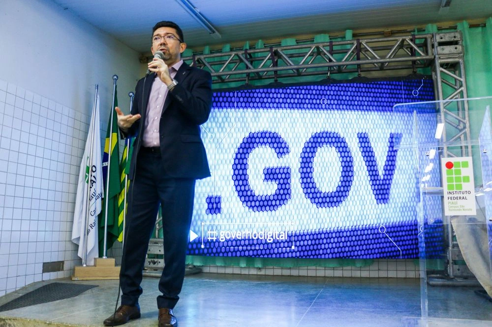 Presidente da Etipi destaca impacto da IA no setor público em evento no Piauí
