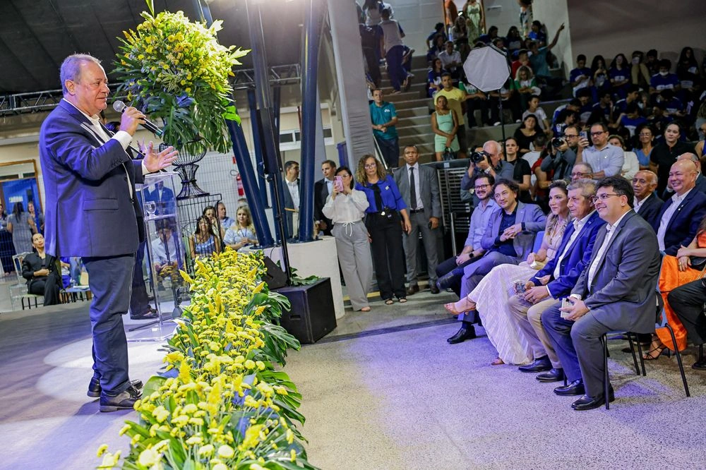 Rafael Fonteles visita nova escola do Sesi e destaca importância do sistema “S” para formação e capacitação