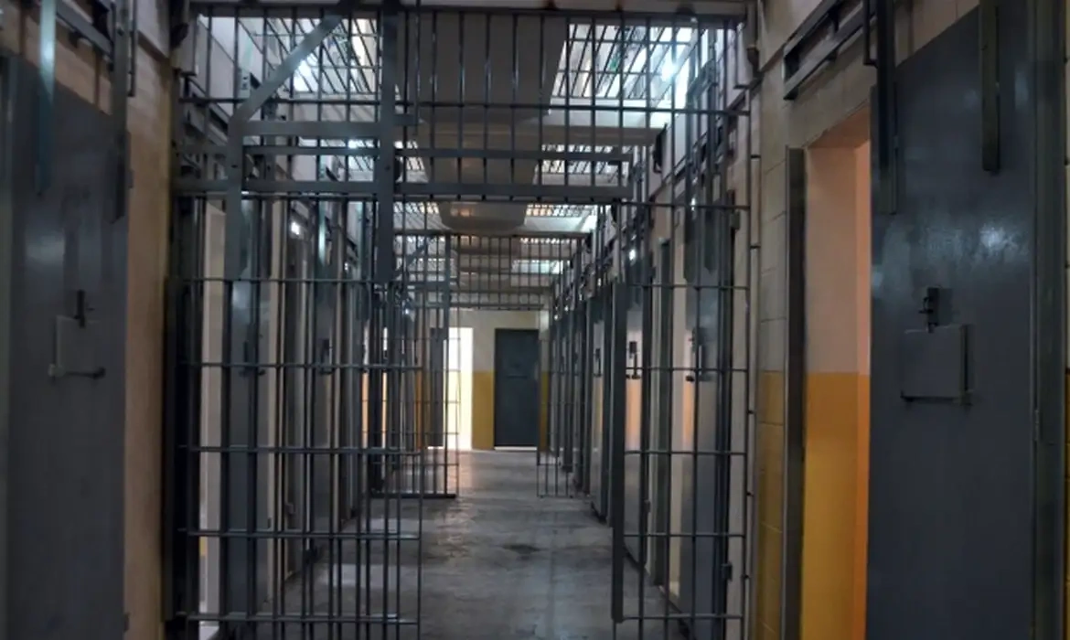 Relatório do Ministério da Justiça revela aliança inédita entre PCC e CV