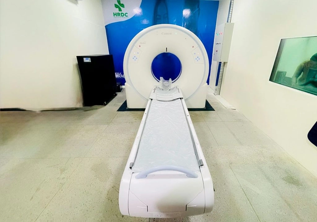 Sala de tomografia do Hospital de Oeiras