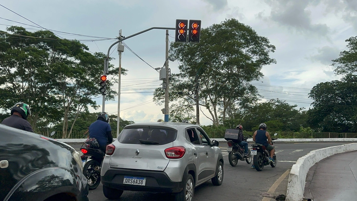 Semáforo - Ponte Metálica (Teresina e Timon)
