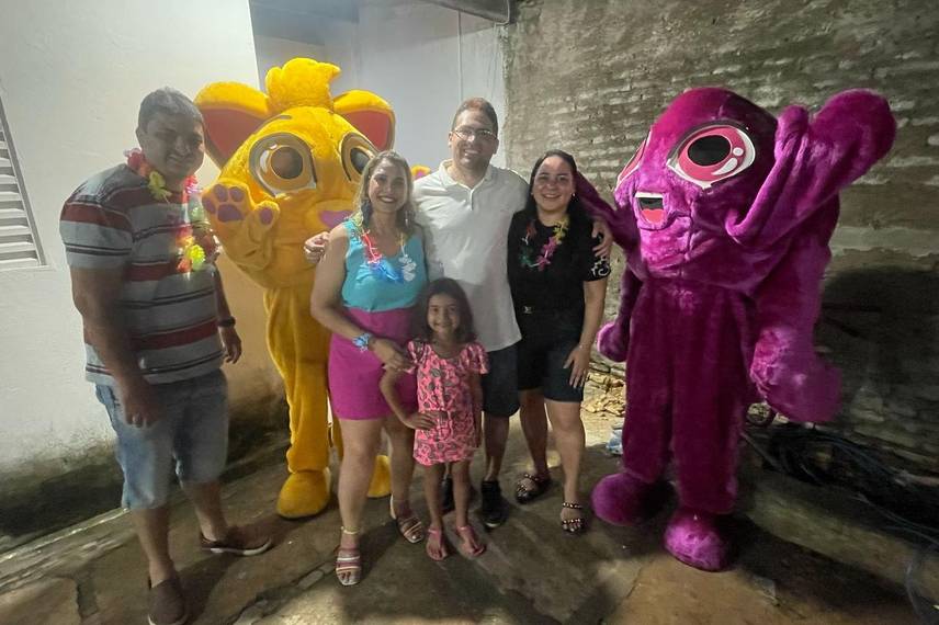 Bloco da Alegria: Neto Caixeiro entrega Carnaval mágico para crianças em Coivaras Bloco da Alegria: Neto Caixeiro entrega Carnaval mágico para crianças em Coivaras