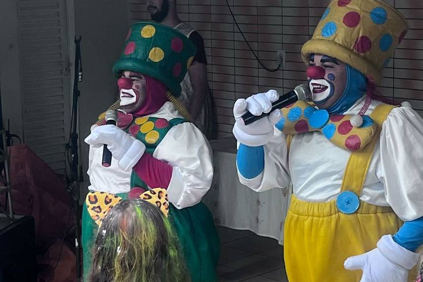 Bloco da Alegria: Neto Caixeiro entrega Carnaval mágico para crianças em Coivaras Bloco da Alegria: Neto Caixeiro entrega Carnaval mágico para crianças em Coivaras