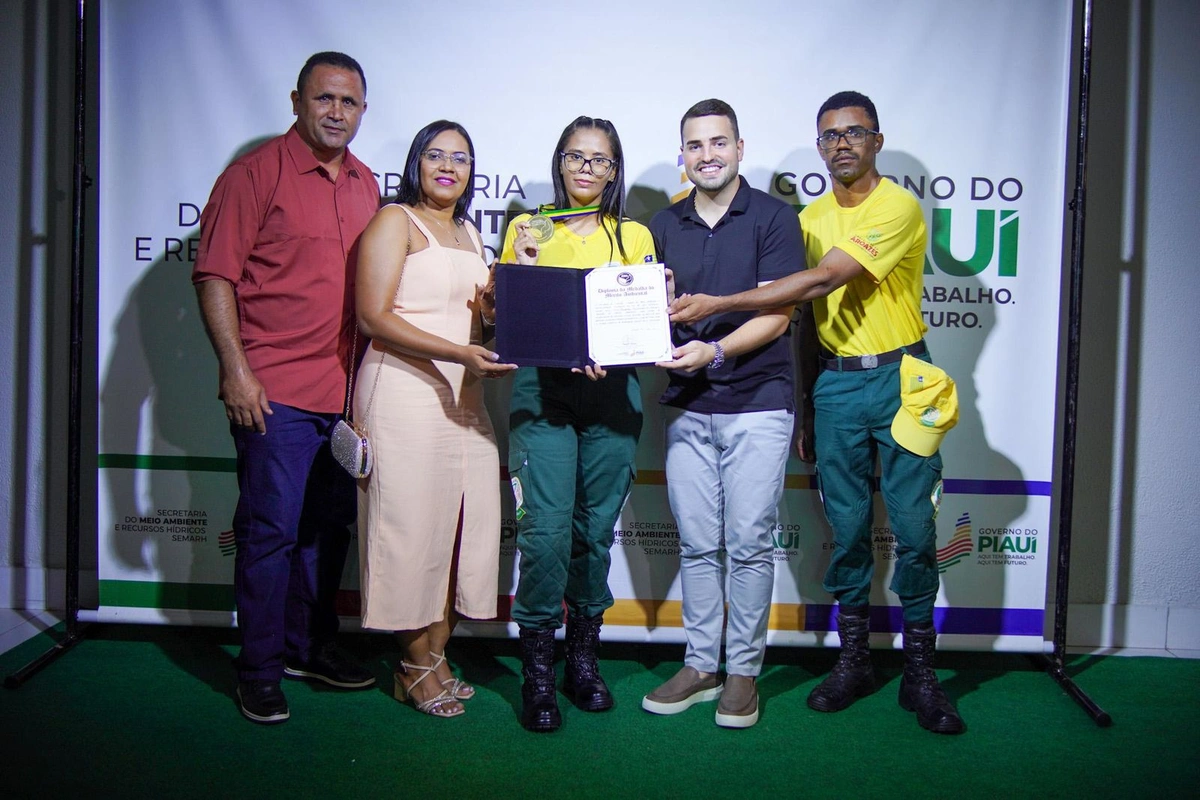 Brigada Municipal de Aroazes recebe Medalha de Honra ao Mérito Ambiental