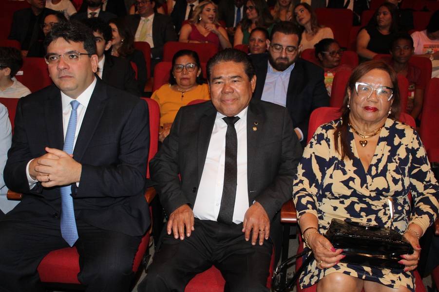 Carla Yáskar é reconduzida ao cargo de Defensora Pública Geral do Piauí