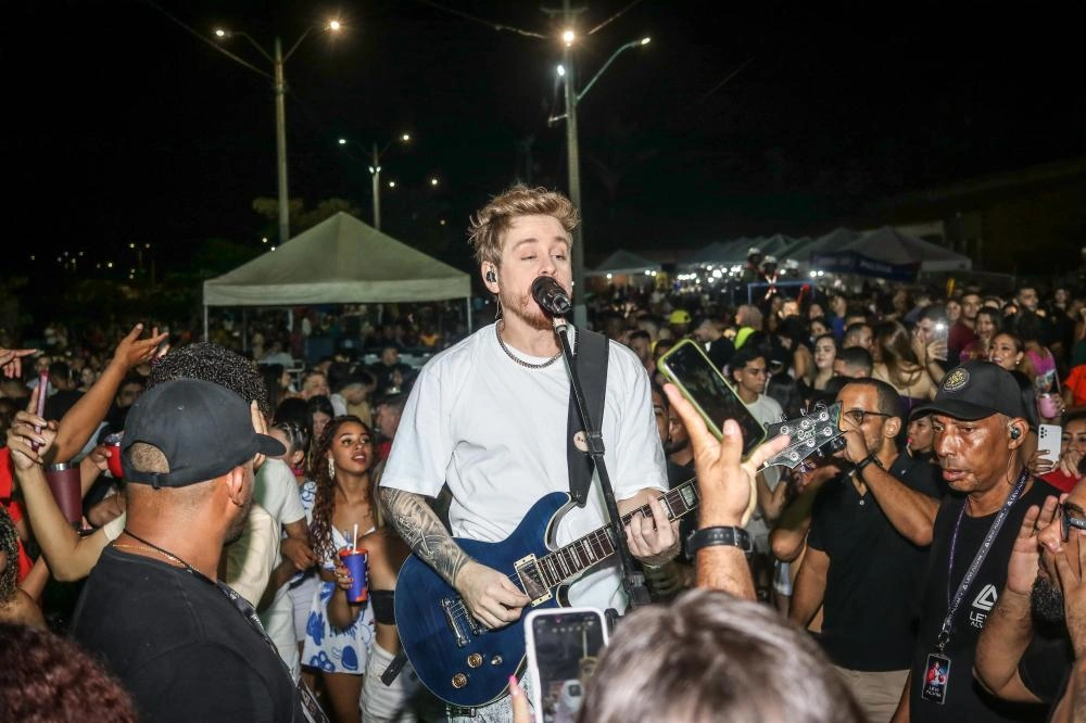 Carnaval em Água Branca reúne multidão e segue com programação neste domingo (02)