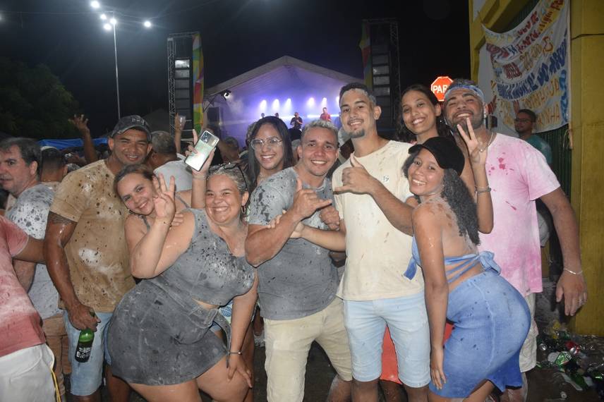 Carnaval em Angical: multidão celebra festa com muita alegria e tradição Carnaval em Angical: multidão celebra festa com muita alegria e tradição