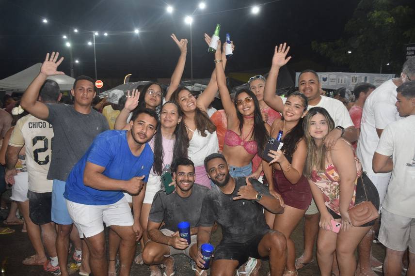 Carnaval em Angical: multidão celebra festa com muita alegria e tradição Carnaval em Angical: multidão celebra festa com muita alegria e tradição