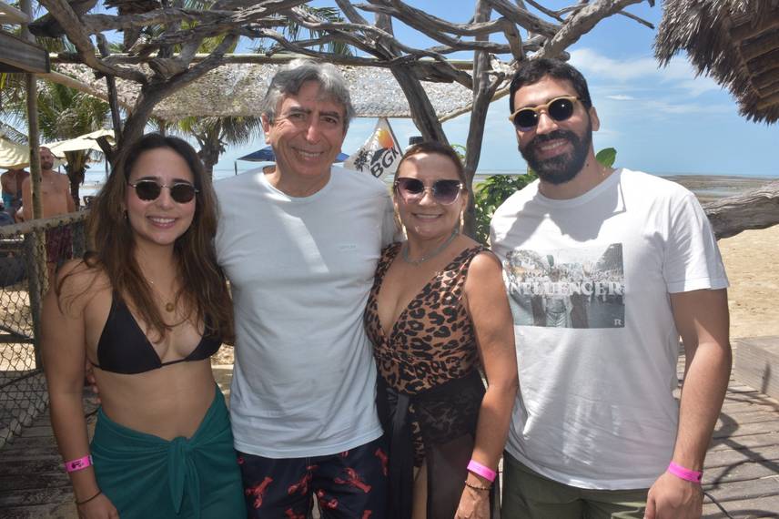 CARNAVAL NA PRAIA DE BARRA GRANDE CARNAVAL NA PRAIA DE BARRA GRANDE