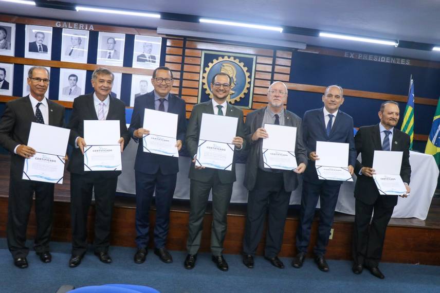 Comemorações dos 50 anos do Crea iniciam com homenagens a personalidades de Mútua Comemorações dos 50 anos do Crea iniciam com homenagens a personalidades de Mútua