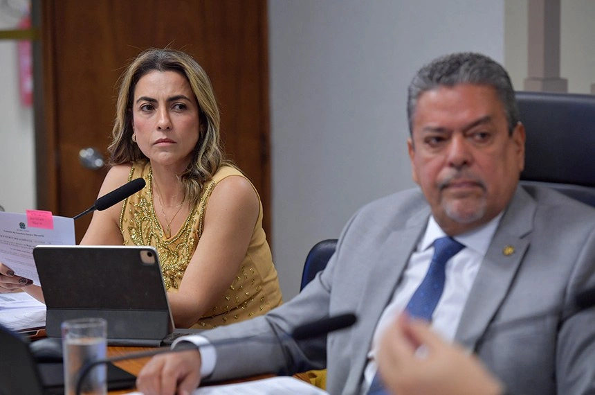 CPI das Bets ouve advogada indiciada por fraude e associação criminosa