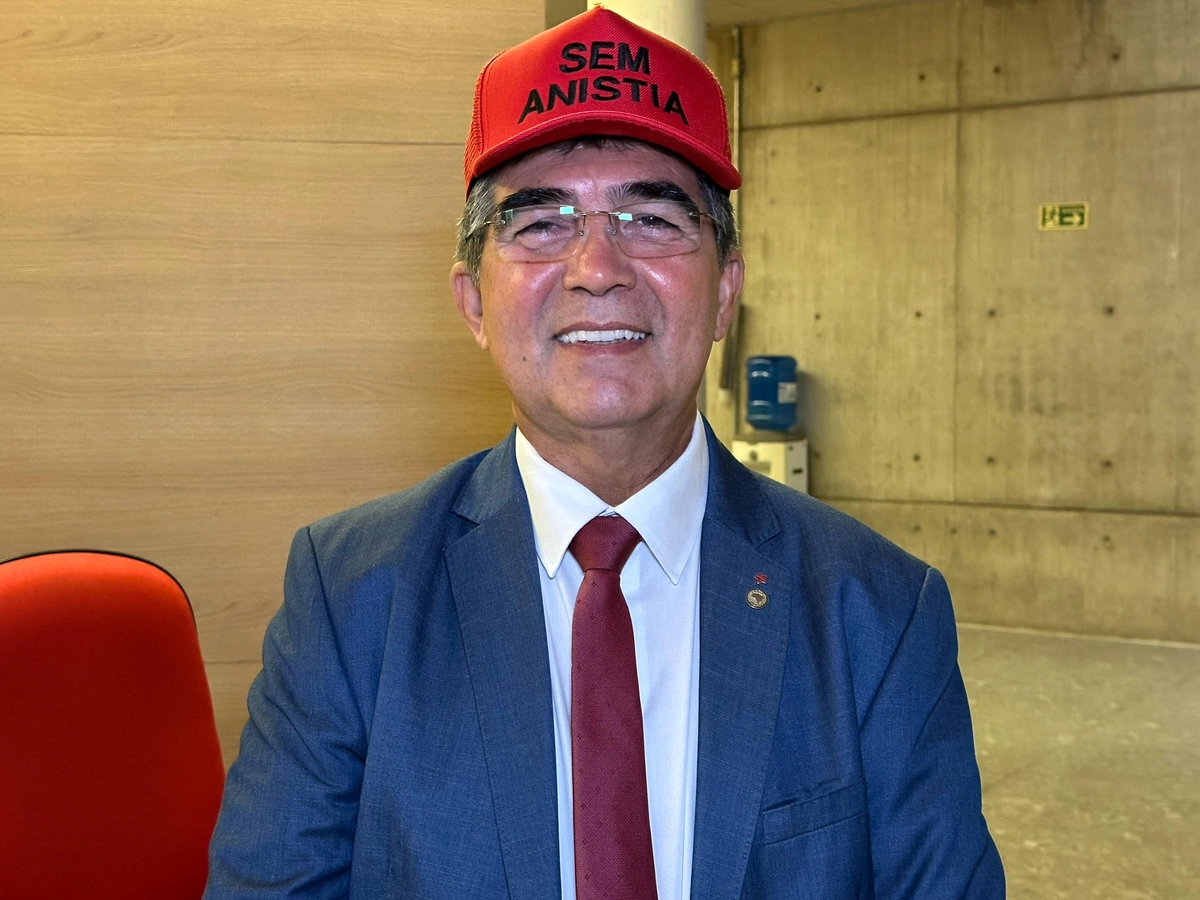 'Culpado e merece ser punido', diz Limma sobre Bolsonaro durante sessão