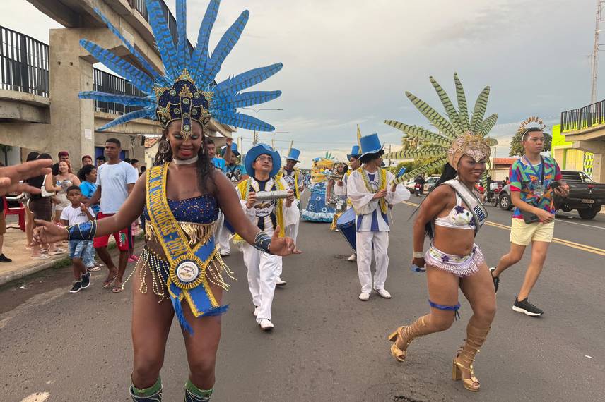 Demerval Lobão celebra a maior Segundona de Carnaval com multidão nas ruas Demerval Lobão celebra a maior Segundona de Carnaval com multidão nas ruas