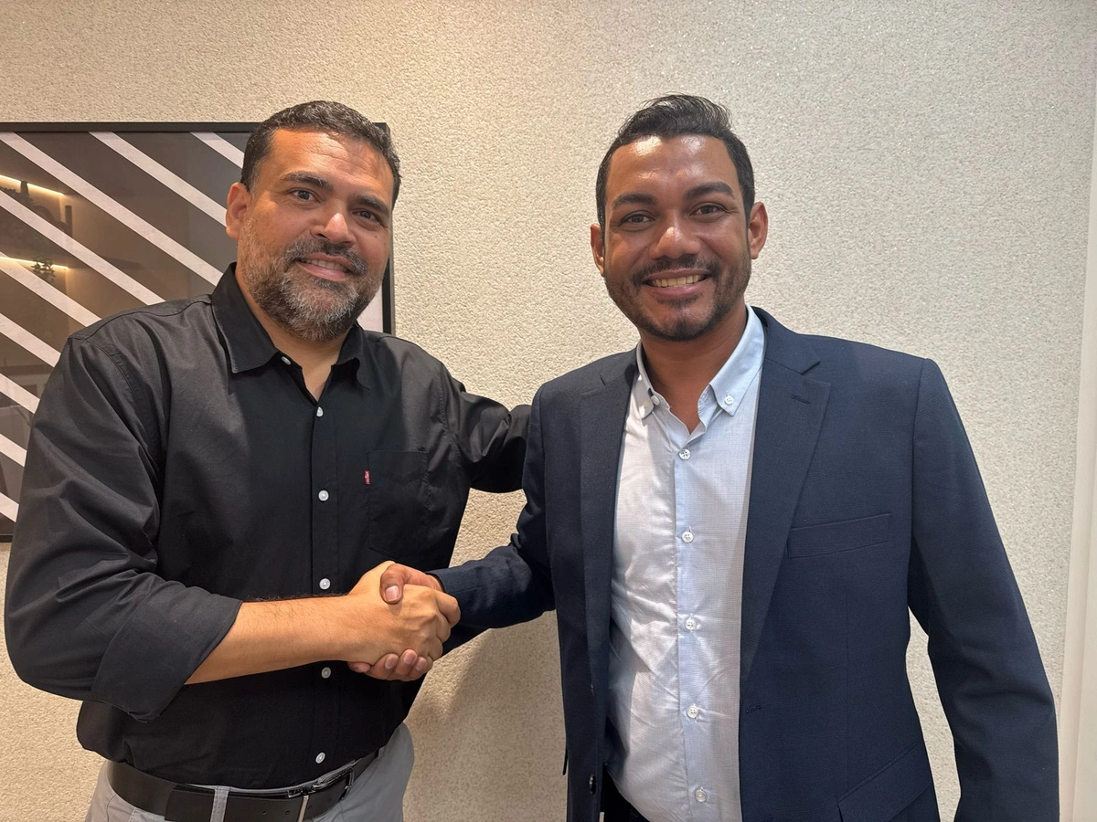 Diretor-executivo do Conecta Piauí, Thiago Monteiro e jornalista Jhone Sousa