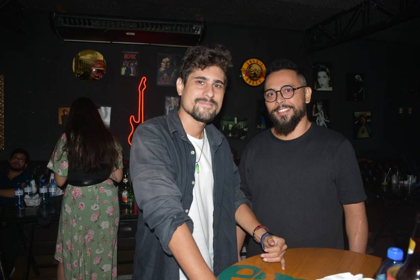 Festival Findie Semana reúne público animado com shows de bandas autorais no Roots Festival Findie Semana reúne público animado com shows de bandas autorais no Roots