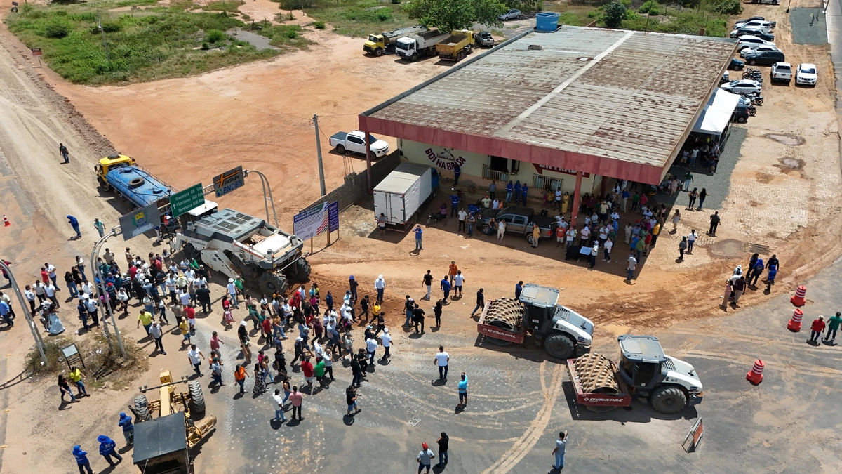 Governador inaugura obras em Canto do Buriti e destaca grandes investimentos