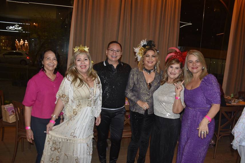 Luciene Sampaio promove 3ª edição da festa Gente é pra Brilhar no Seu Zé Restobar Luciene Sampaio promove 3ª edição da festa Gente é pra Brilhar no Seu Zé Restobar