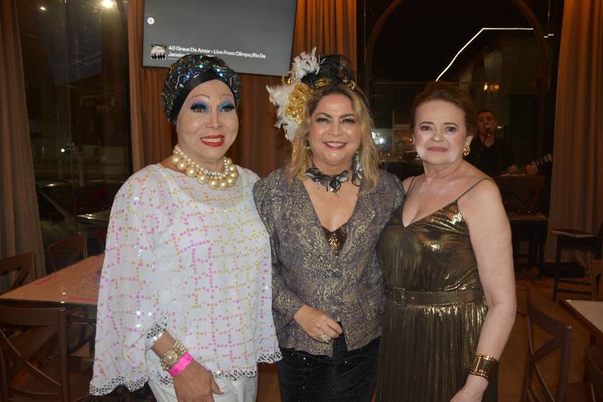 Luciene Sampaio promove 3ª edição da festa Gente é pra Brilhar no Seu Zé Restobar Luciene Sampaio promove 3ª edição da festa Gente é pra Brilhar no Seu Zé Restobar
