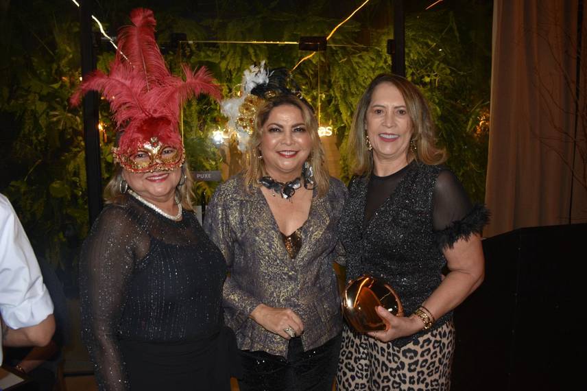 Luciene Sampaio promove 3ª edição da festa Gente é pra Brilhar no Seu Zé Restobar Luciene Sampaio promove 3ª edição da festa Gente é pra Brilhar no Seu Zé Restobar