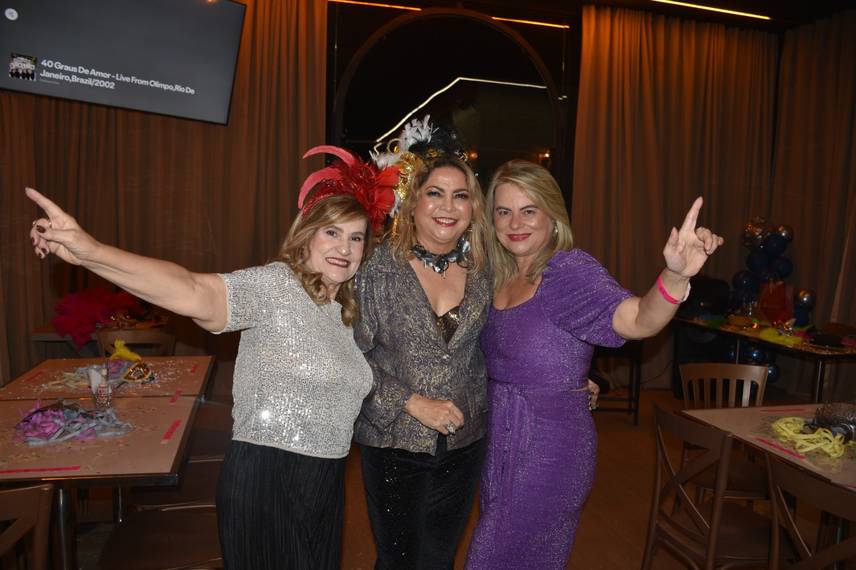 Luciene Sampaio promove 3ª edição da festa Gente é pra Brilhar no Seu Zé Restobar Luciene Sampaio promove 3ª edição da festa Gente é pra Brilhar no Seu Zé Restobar