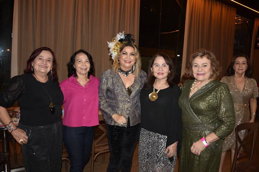Luciene Sampaio promove 3ª edição da festa Gente é pra Brilhar no Seu Zé Restobar Luciene Sampaio promove 3ª edição da festa Gente é pra Brilhar no Seu Zé Restobar