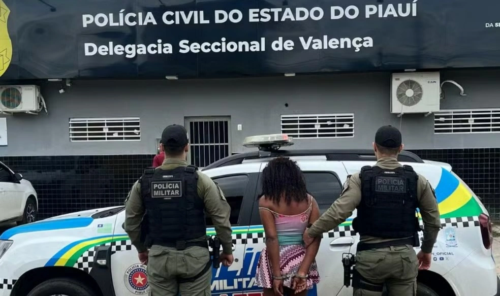Mulher invade casa de ex-namorado, tenta matá-lo e é presa em município no Piauí