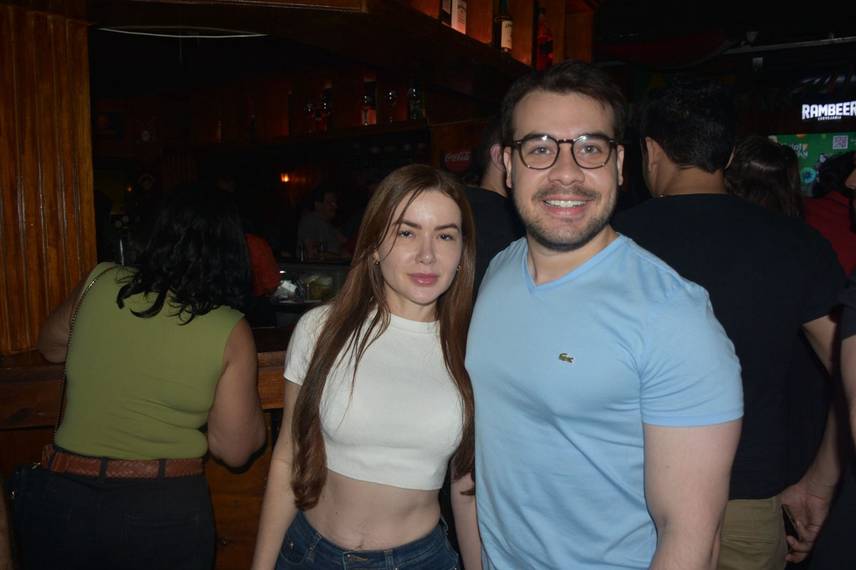 Noite de Rock agita clientes com sucessos no Locomotiva Irish Pub, em Teresina Noite de Rock agita clientes com sucessos no Locomotiva Irish Pub, em Teresina