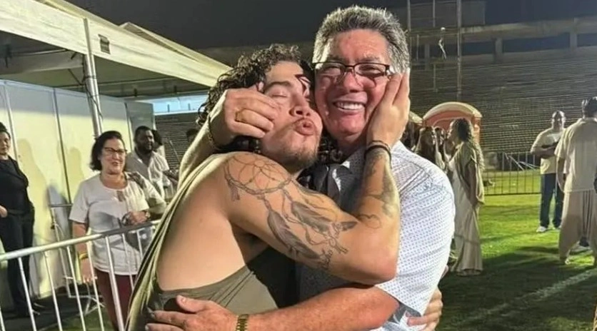 Pai de Whindersson Nunes diz que filho está bem e detalhe seu estado atual