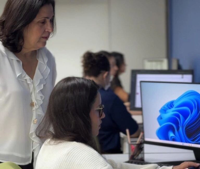 Protagonismo feminino na TI: Desafios e conquistas no setor tecnológico