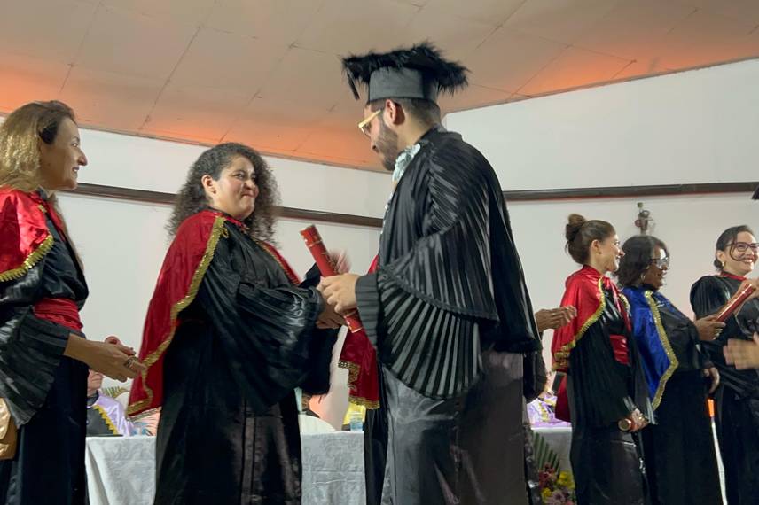 Repórter do Conecta Piauí celebra conquista com formatura em Jornalismo pela UFPI Repórter do Conecta Piauí celebra conquista com formatura em Jornalismo pela UFPI