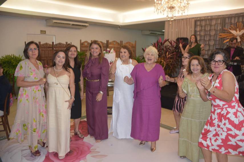 Socorro Rocha celebra 80 anos com almoço entre familiares e amigos em Teresina Socorro Rocha celebra 80 anos com almoço entre familiares e amigos em Teresina