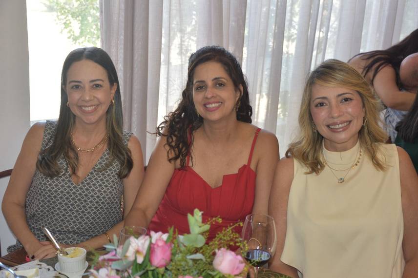 Socorro Rocha celebra 80 anos com almoço entre familiares e amigos em Teresina Socorro Rocha celebra 80 anos com almoço entre familiares e amigos em Teresina