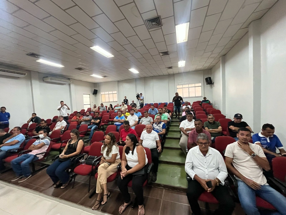 Supercopa APPM: Prefeitos e Secretários do Vale do Guaribas participam de reunião em Picos