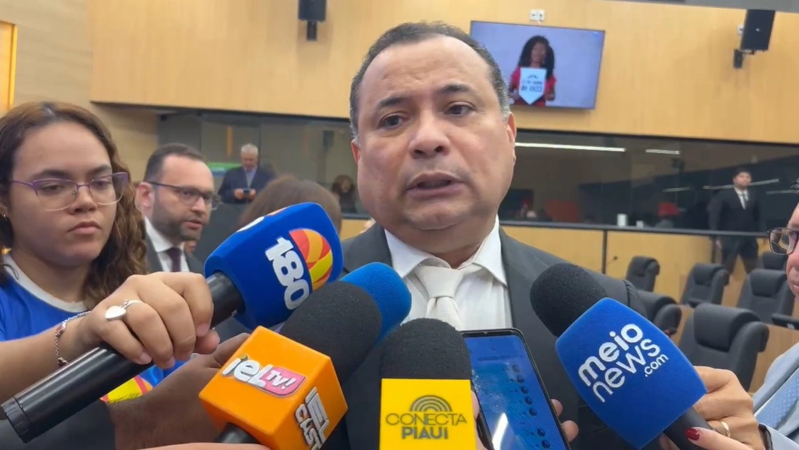 Alepi homenageia Oficiais de Justiça do Piauí em sessão solene