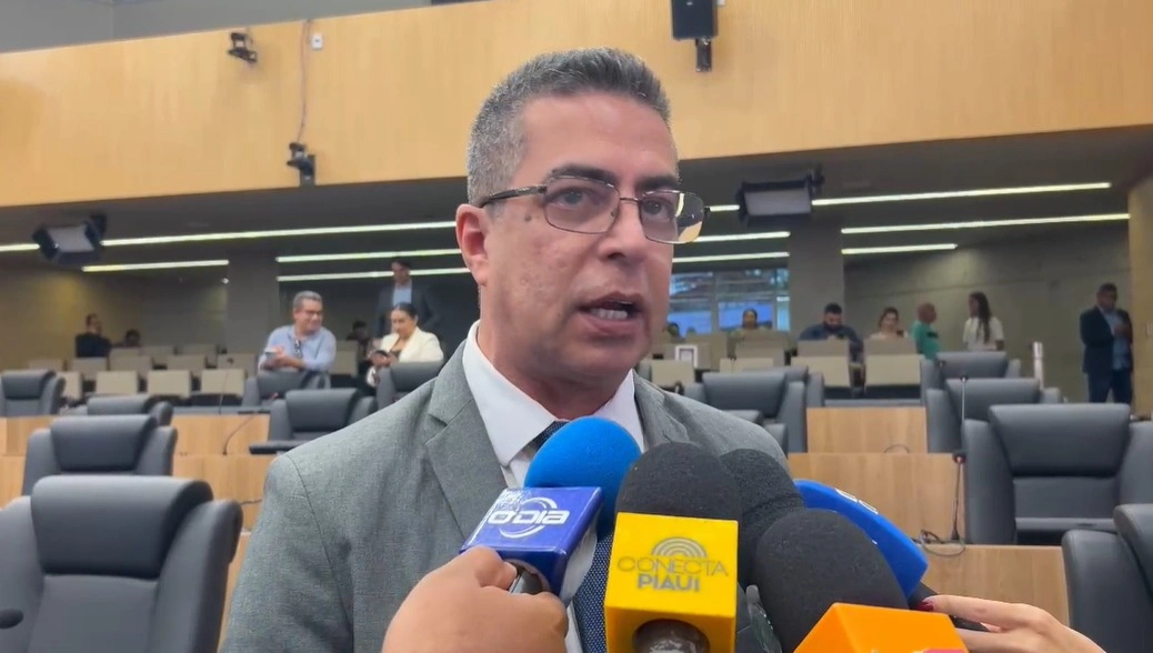 Alepi homenageia Oficiais de Justiça do Piauí em sessão solene