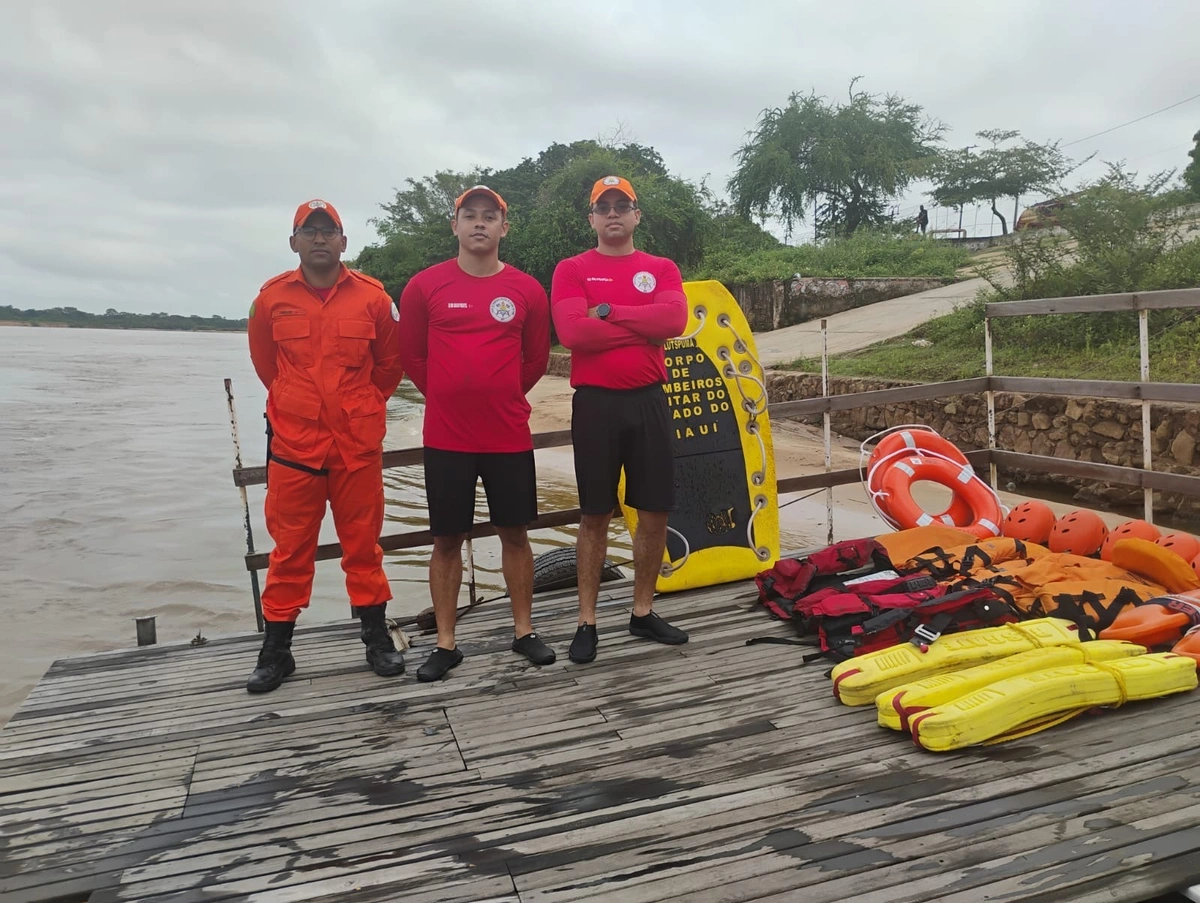 Bombeiros reforçam orientações sobre uso de motos aquáticas durante a Semana Santa no Piauí