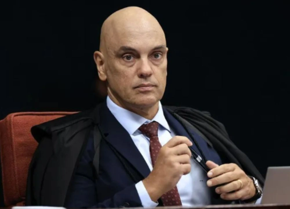 Conselheiro de Trump ataca Alexandre de Moraes: ‘a maior ameaça à democracia’
