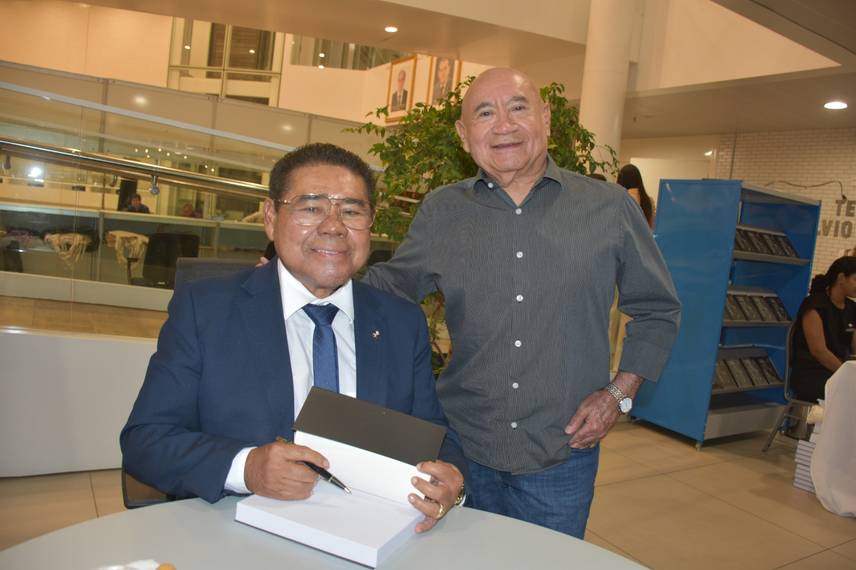 Desembargador José James Gomes Pereira lança o livro Direito na Prática no Sesc Cajuína Desembargador José James Gomes Pereira lança o livro Direito na Prática no Sesc Cajuína