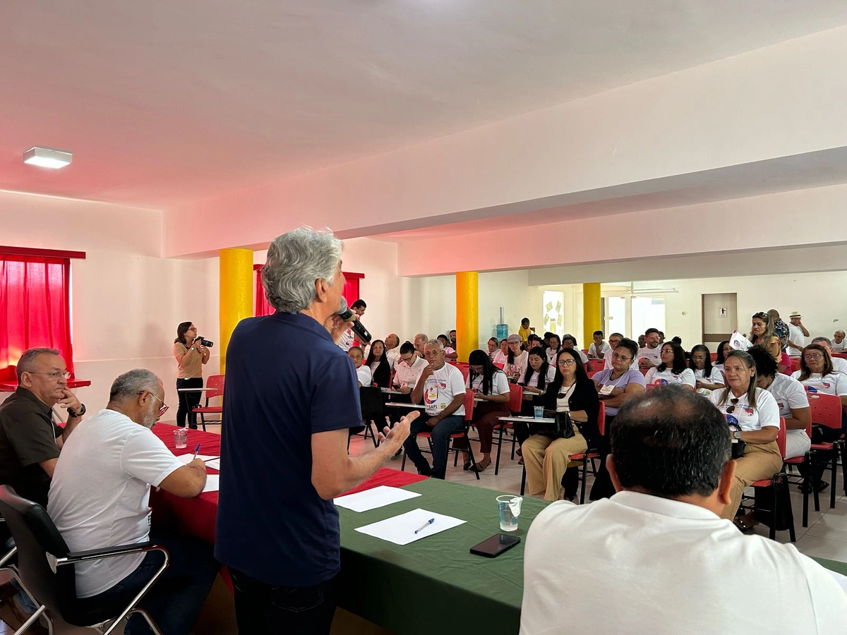 Dezenas de representantes participam do 3º Congresso da Federação de Bairros do PI