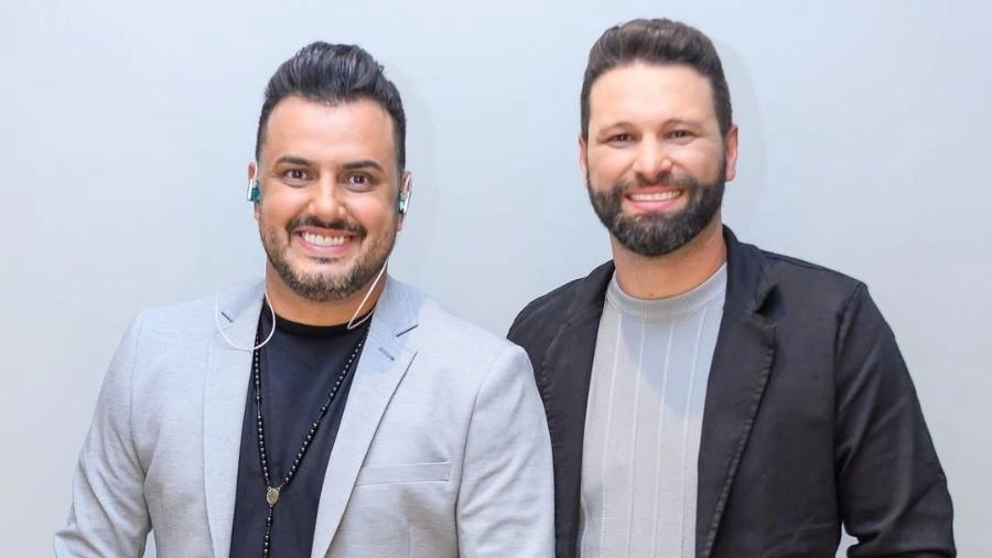 Dupla Renan & Christiano anuncia fim após operação da PF mirar cantor