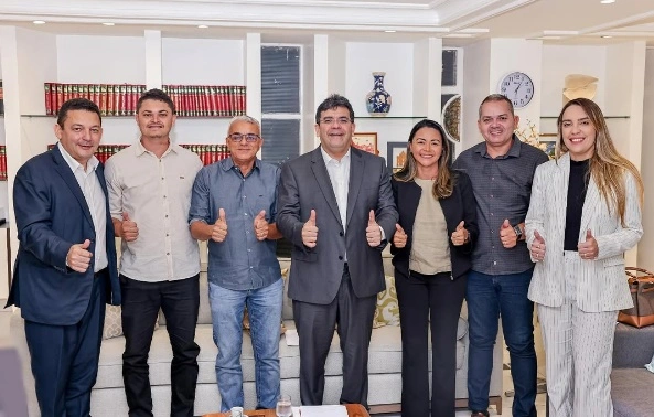Hélio Rodrigues e governador discutem investimentos para São Gonçalo do Gurgueia