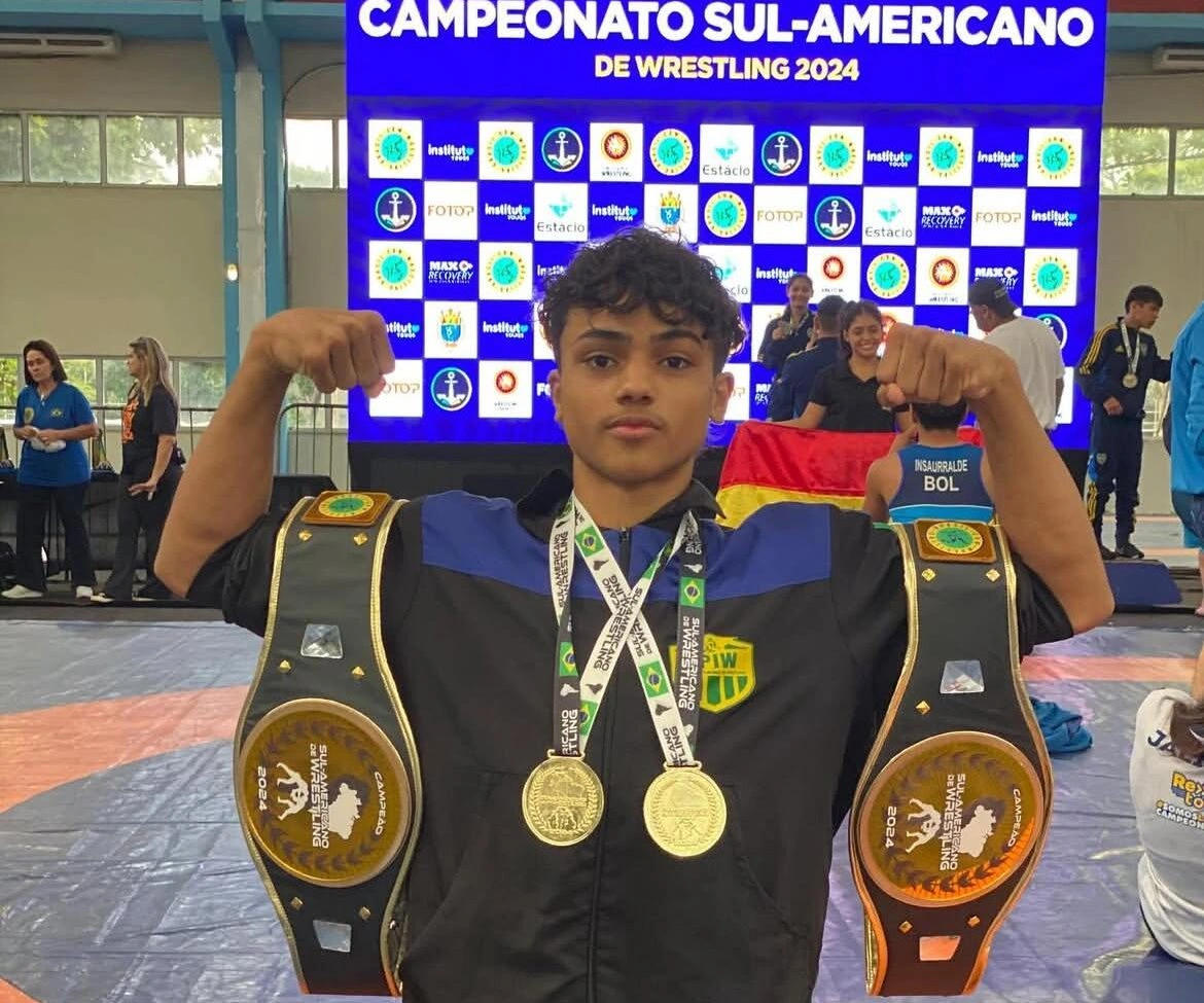 Jovem atleta revelado no JEPIs conquista bicampeonato brasileiro de Wrestling